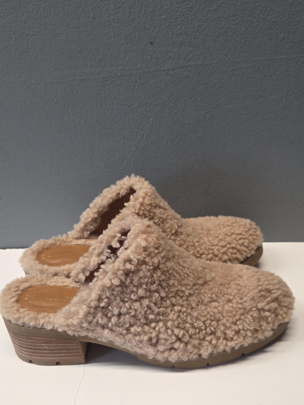 Donald J. Pliner Womens Sammie Beige Shearling And Leather Mule Clogs Size 9.5 - Picture 3 of 7